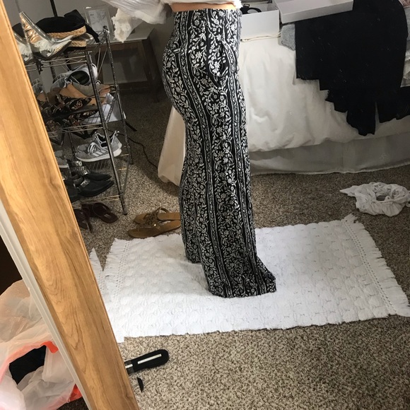 Abercrombie and Fitch floral pants - Picture 2 of 2